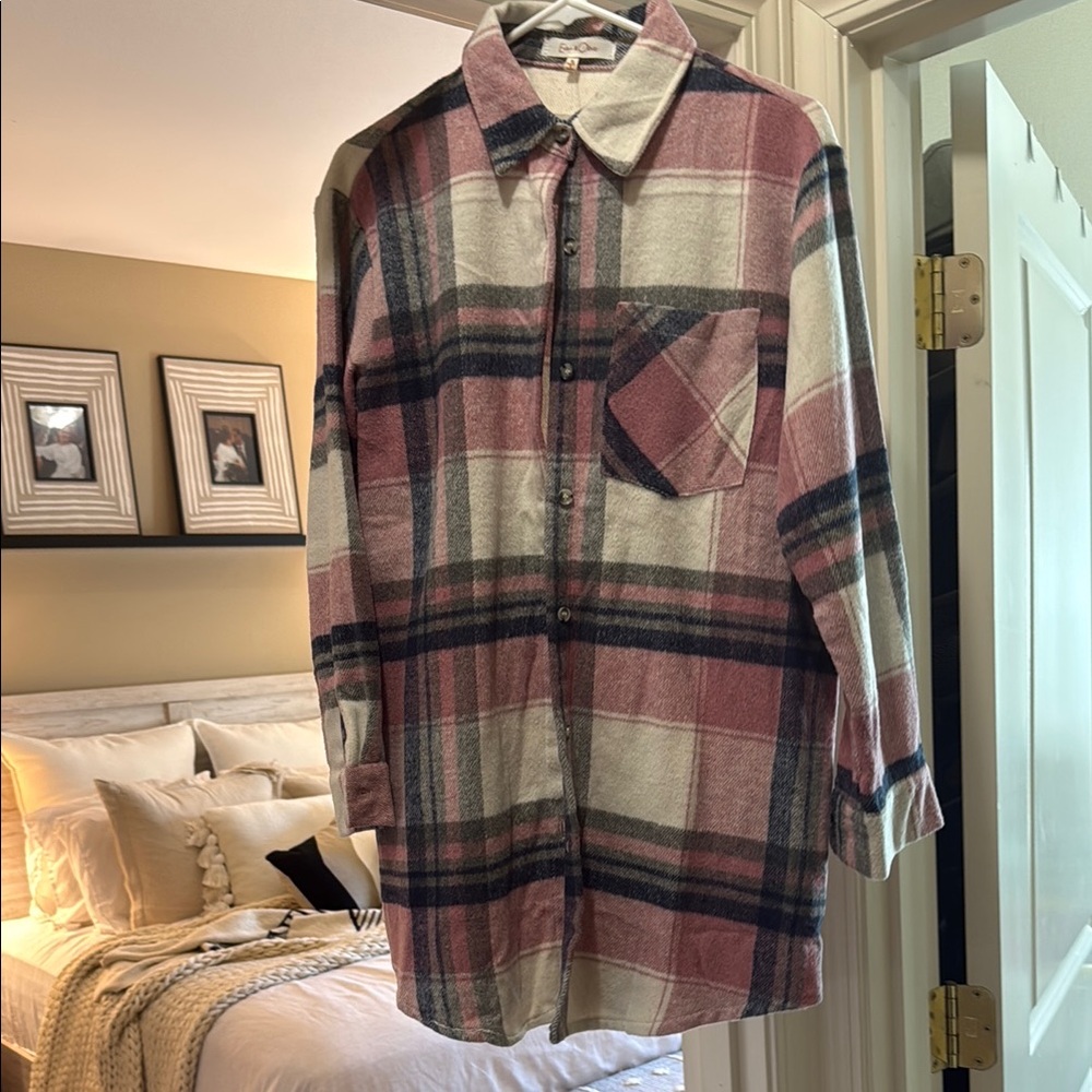 NWT Cute plaid shacket